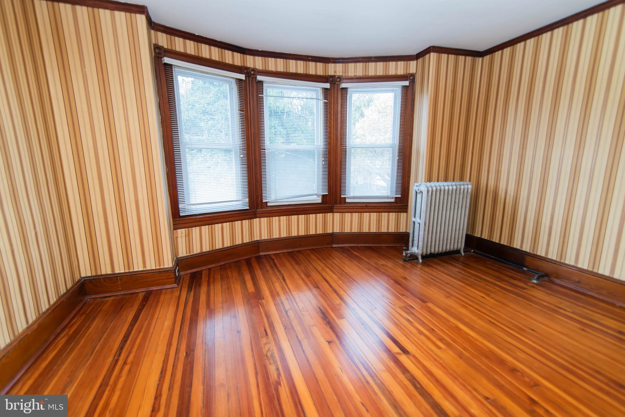 LAWNDALE - Residential