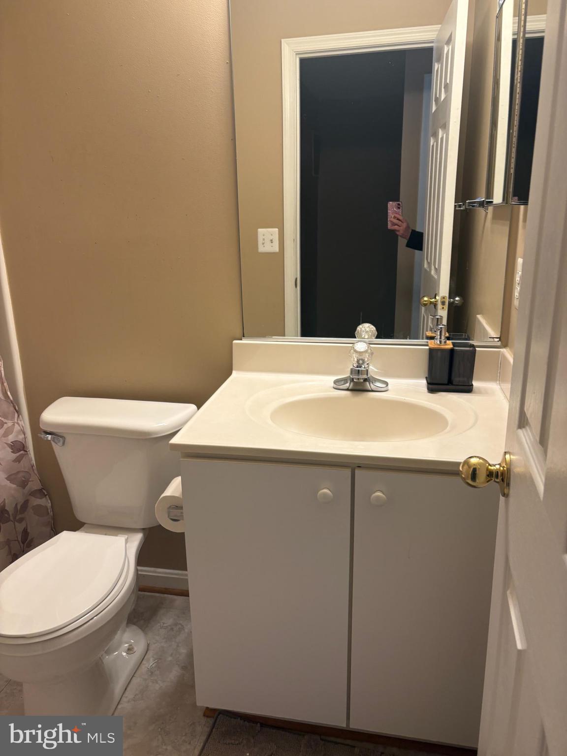 CARROLLWOOD MANOR - Residential