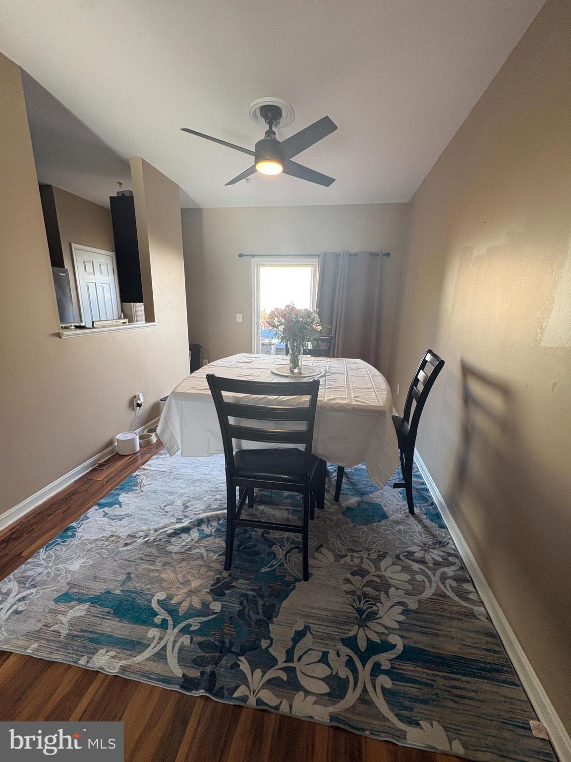 CARROLLWOOD MANOR - Residential