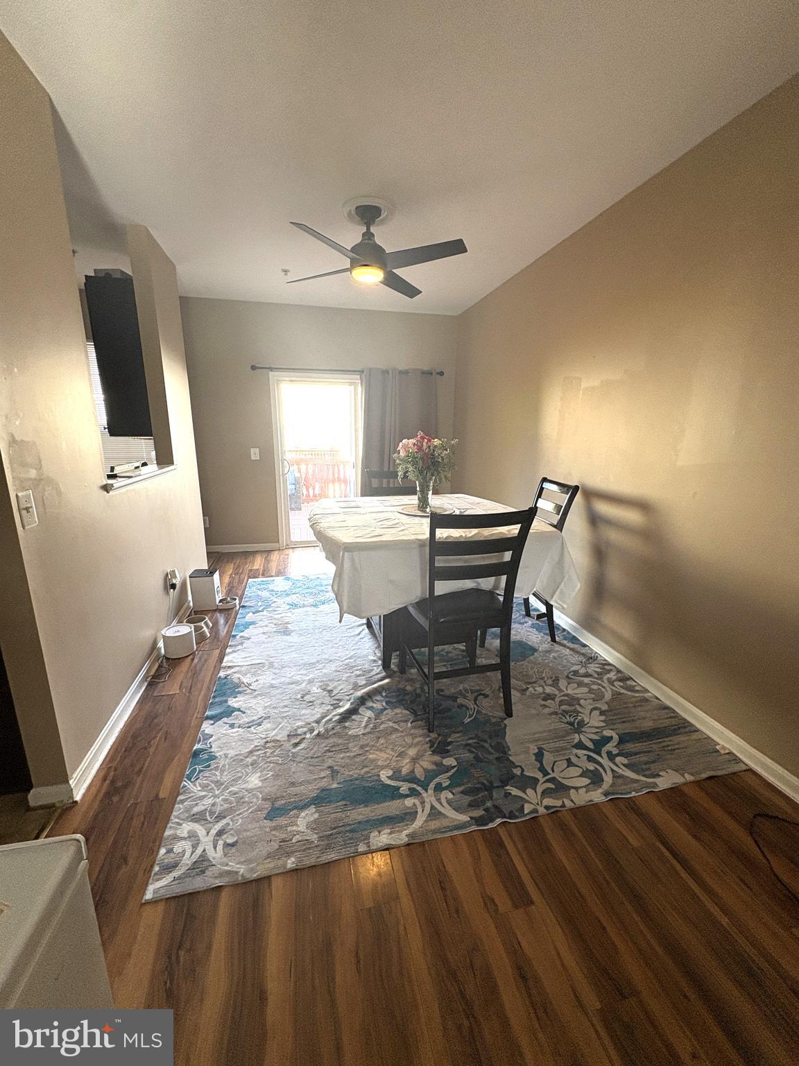 CARROLLWOOD MANOR - Residential