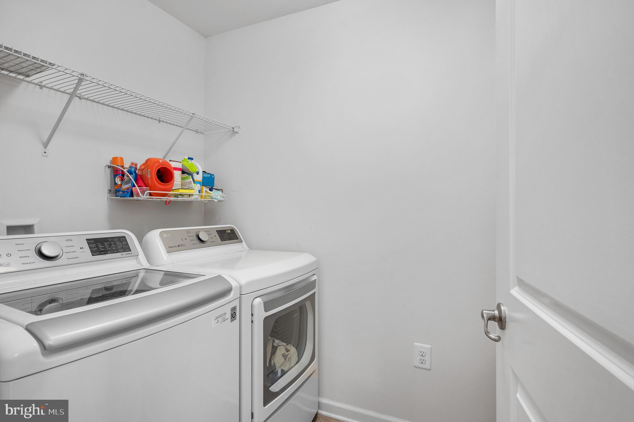 LEE'S PARKE - Residential