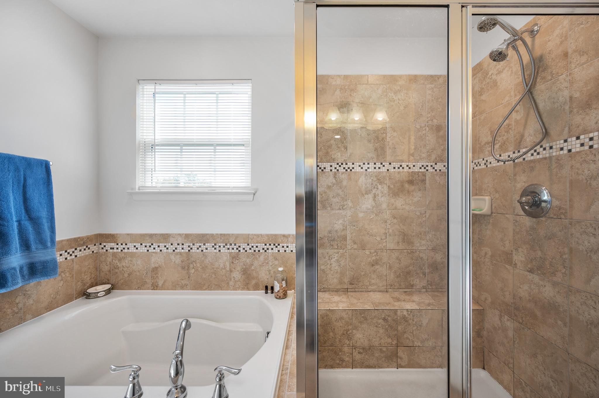 LEE'S PARKE - Residential