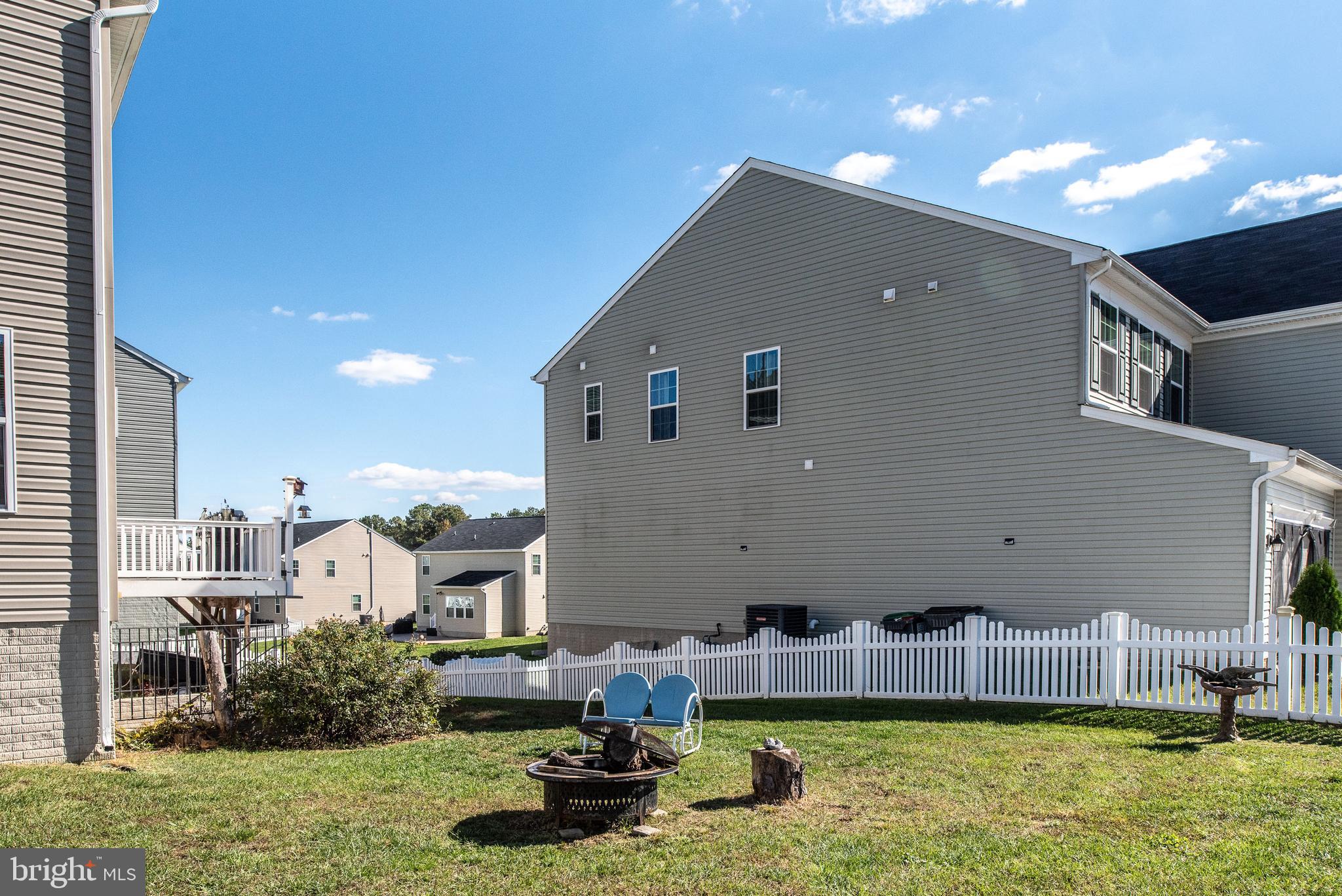 LEE'S PARKE - Residential