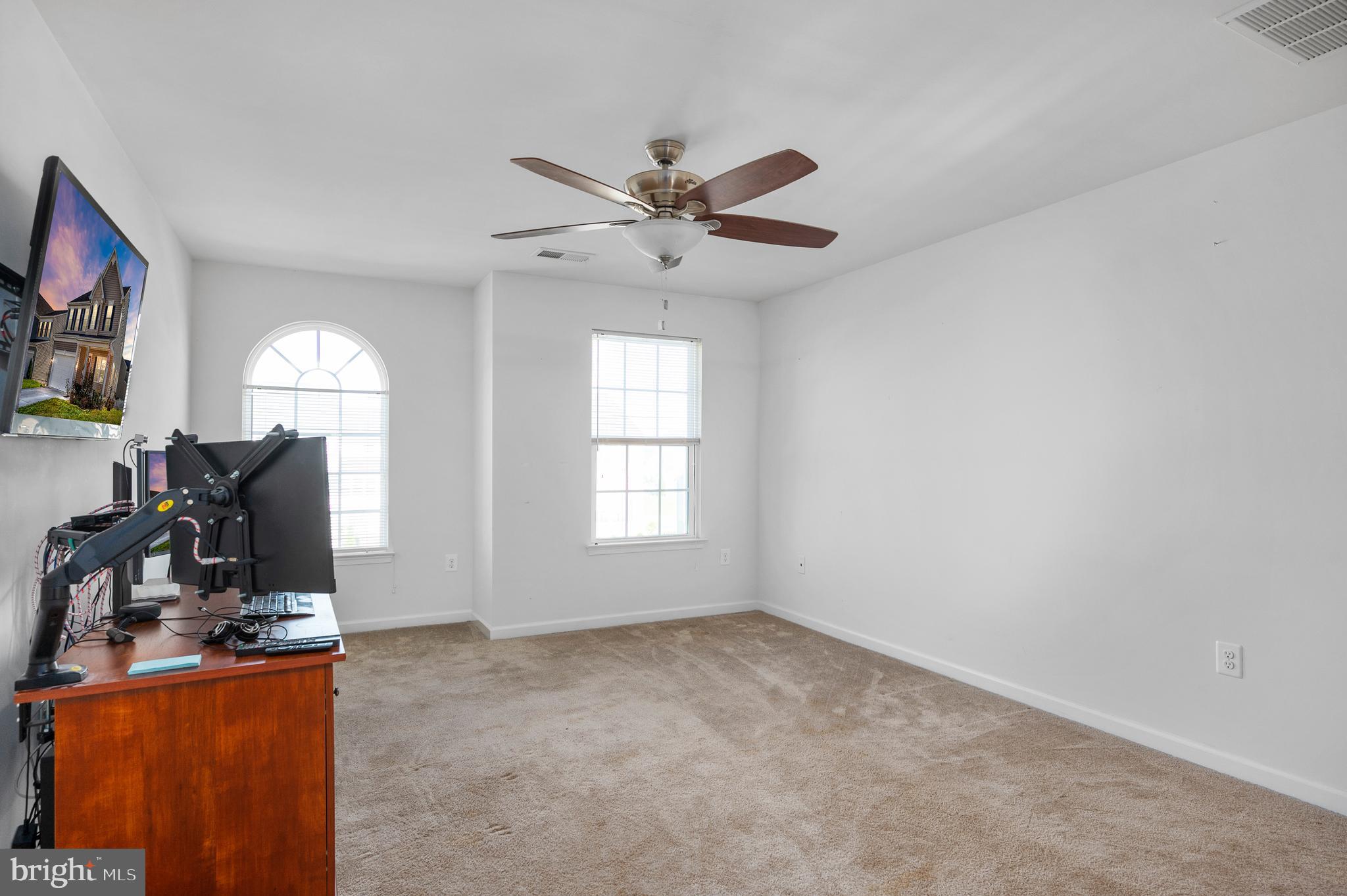 LEE'S PARKE - Residential