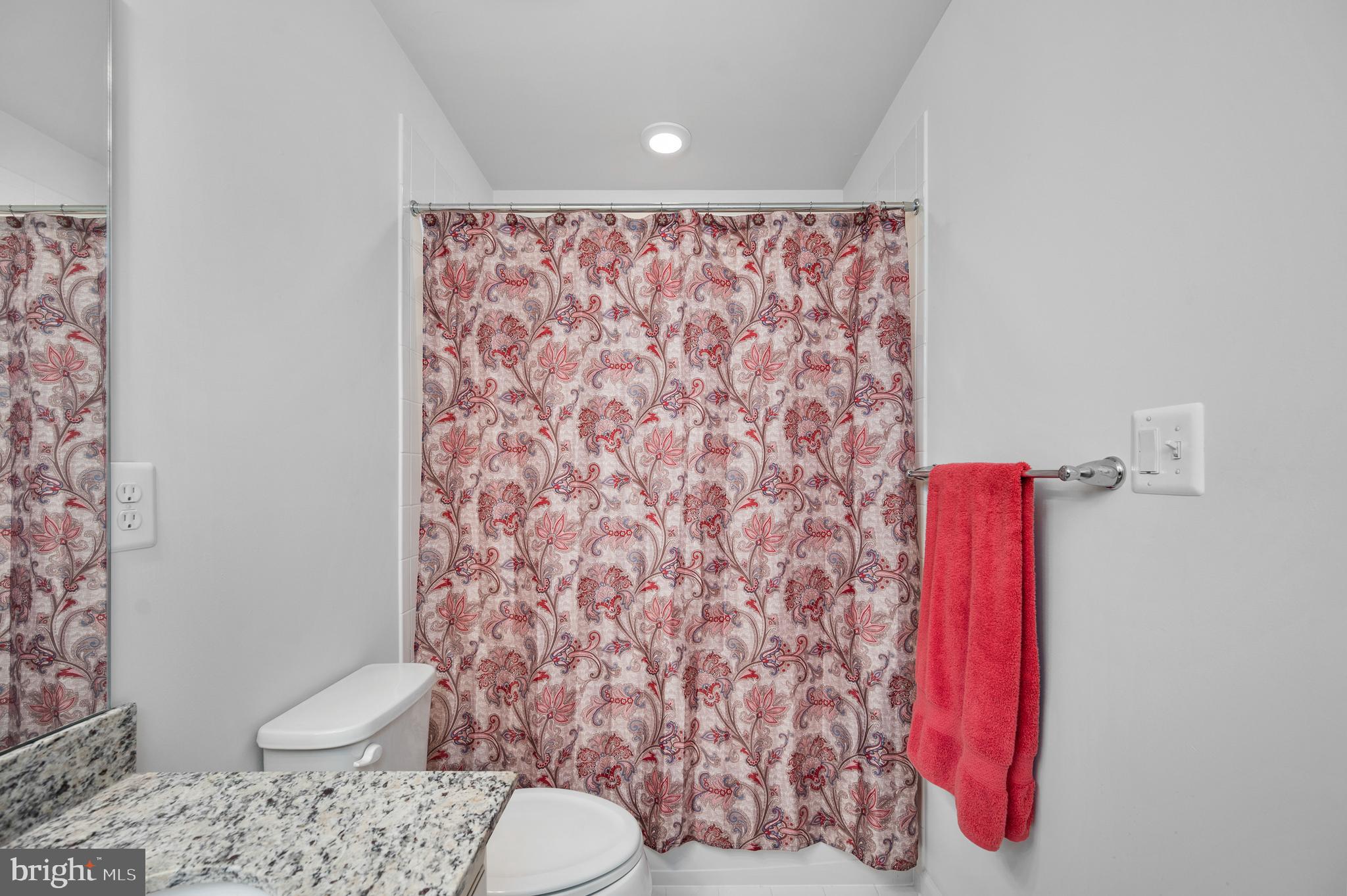 LEE'S PARKE - Residential