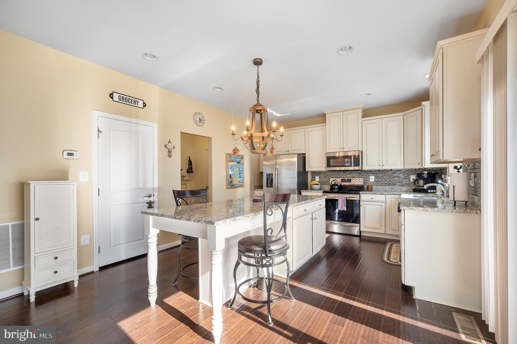 LEE'S PARKE - Residential