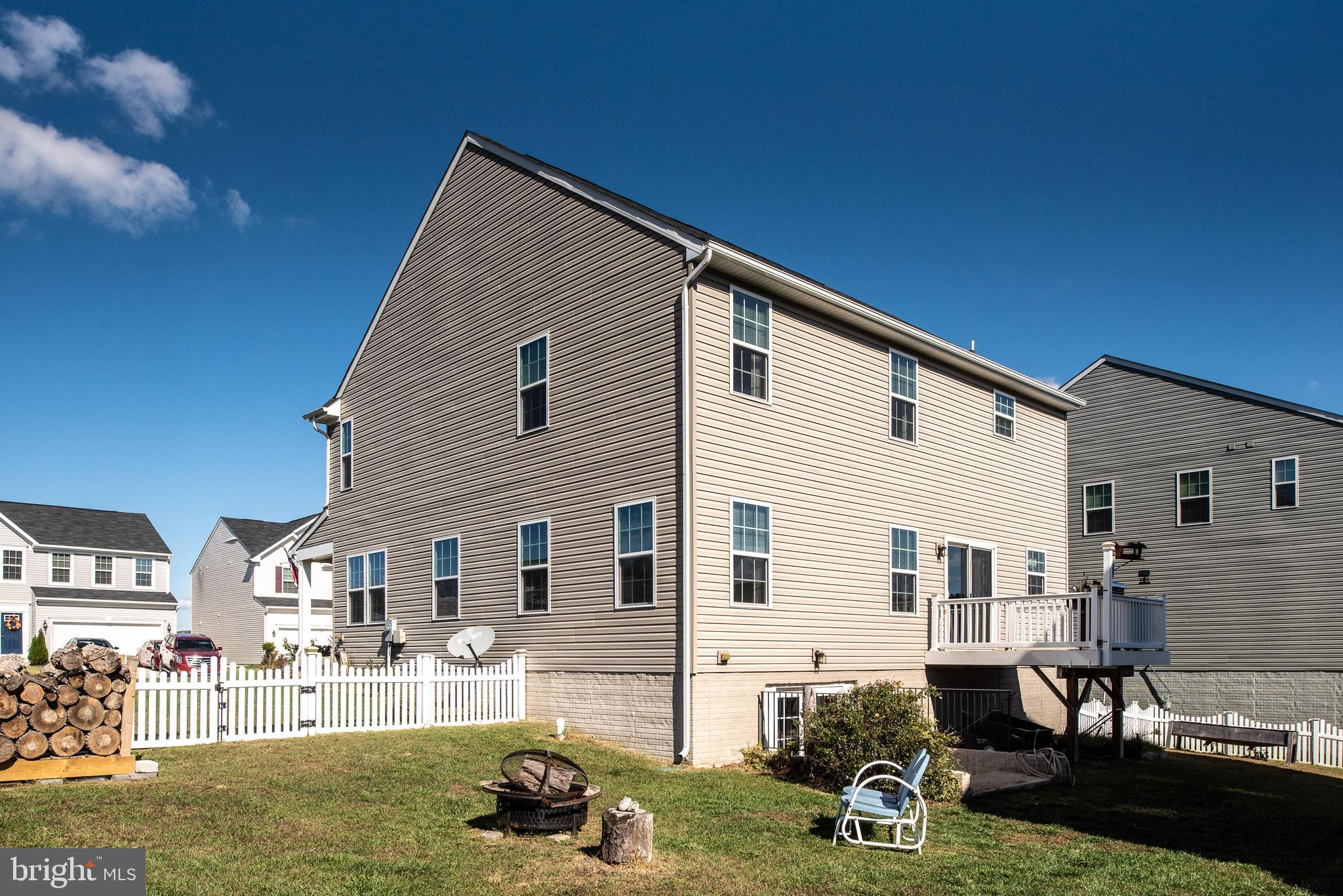 LEE'S PARKE - Residential