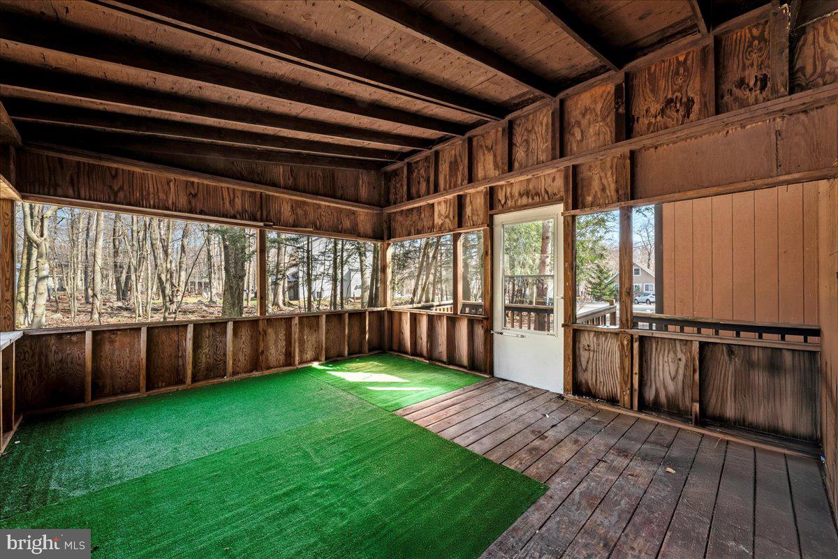 POCONO COUNTRY PLACE - Residential