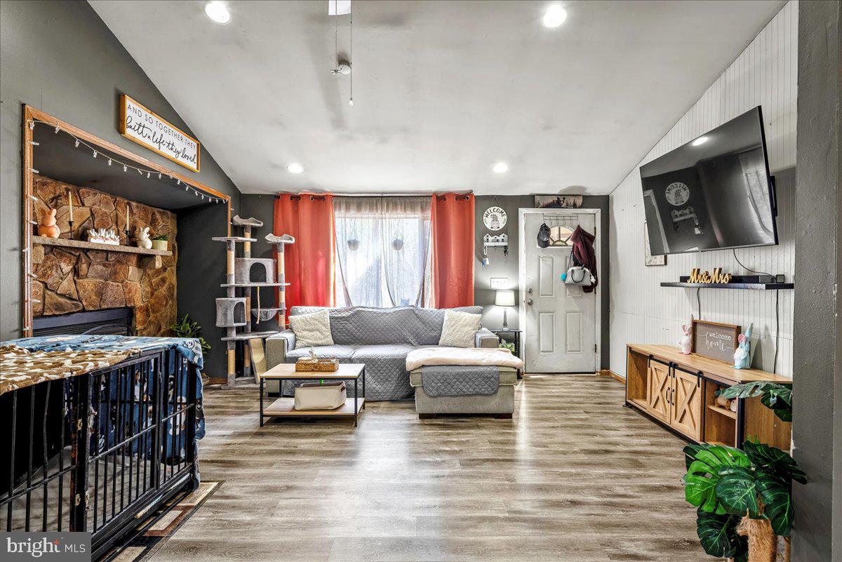 POCONO COUNTRY PLACE - Residential