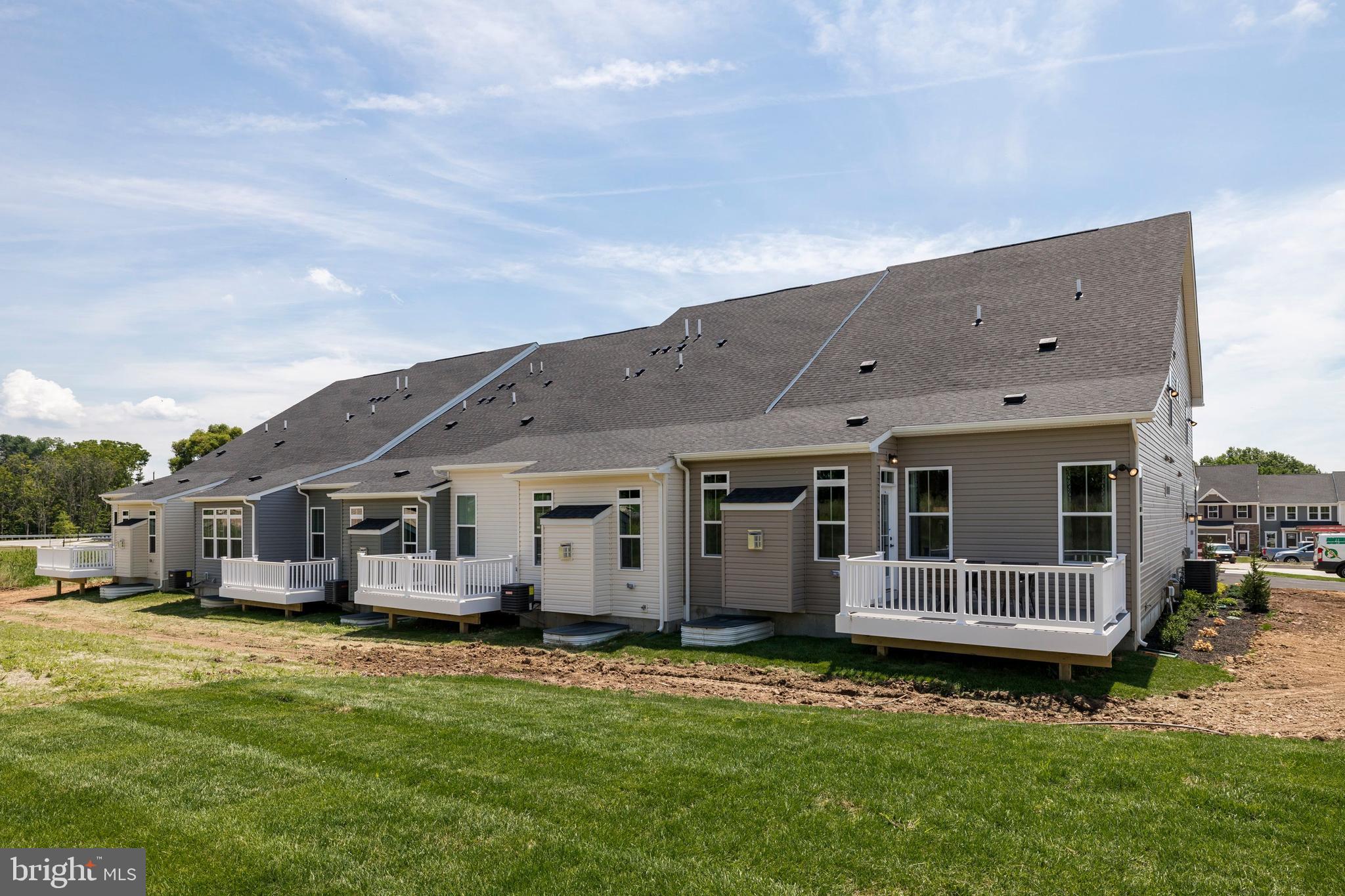 LONGWOOD PRESERVE - Residential