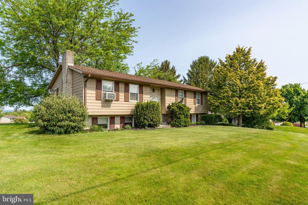 Photo of 904 N STATE ST, EPHRATA, PA 17522 (MLS # PALA2036050)