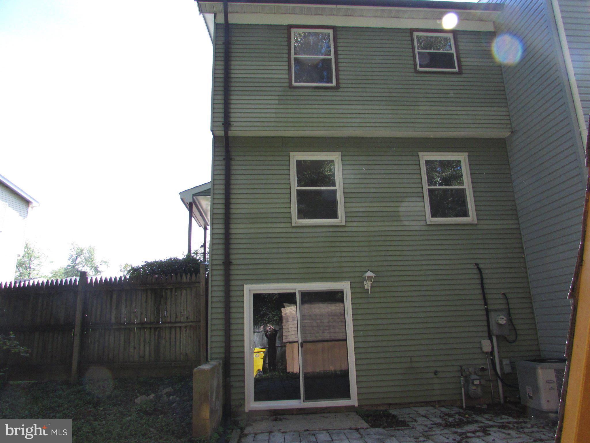 1614 MOUNT AIRY COURT
