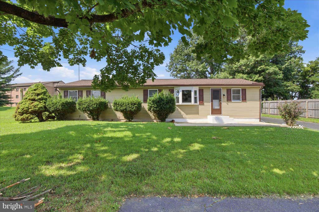 Photo of 351 E Fulton Street, EPHRATA, PA 17522 (MLS # PALA2092564)