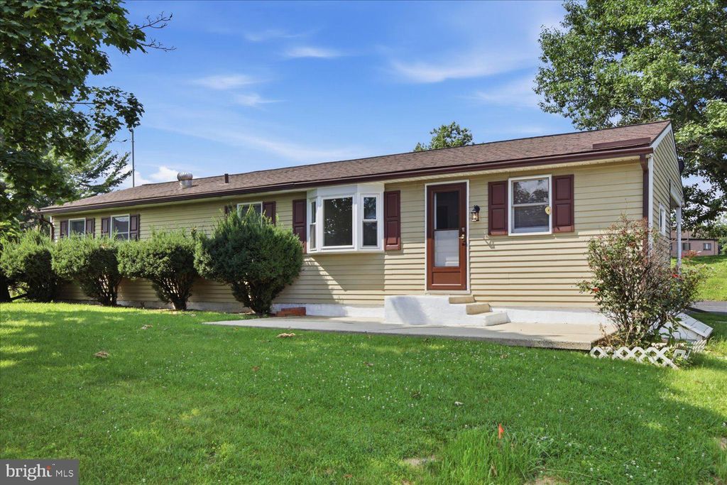 Photo of 351 E Fulton Street, EPHRATA, PA 17522 (MLS # PALA2092564)