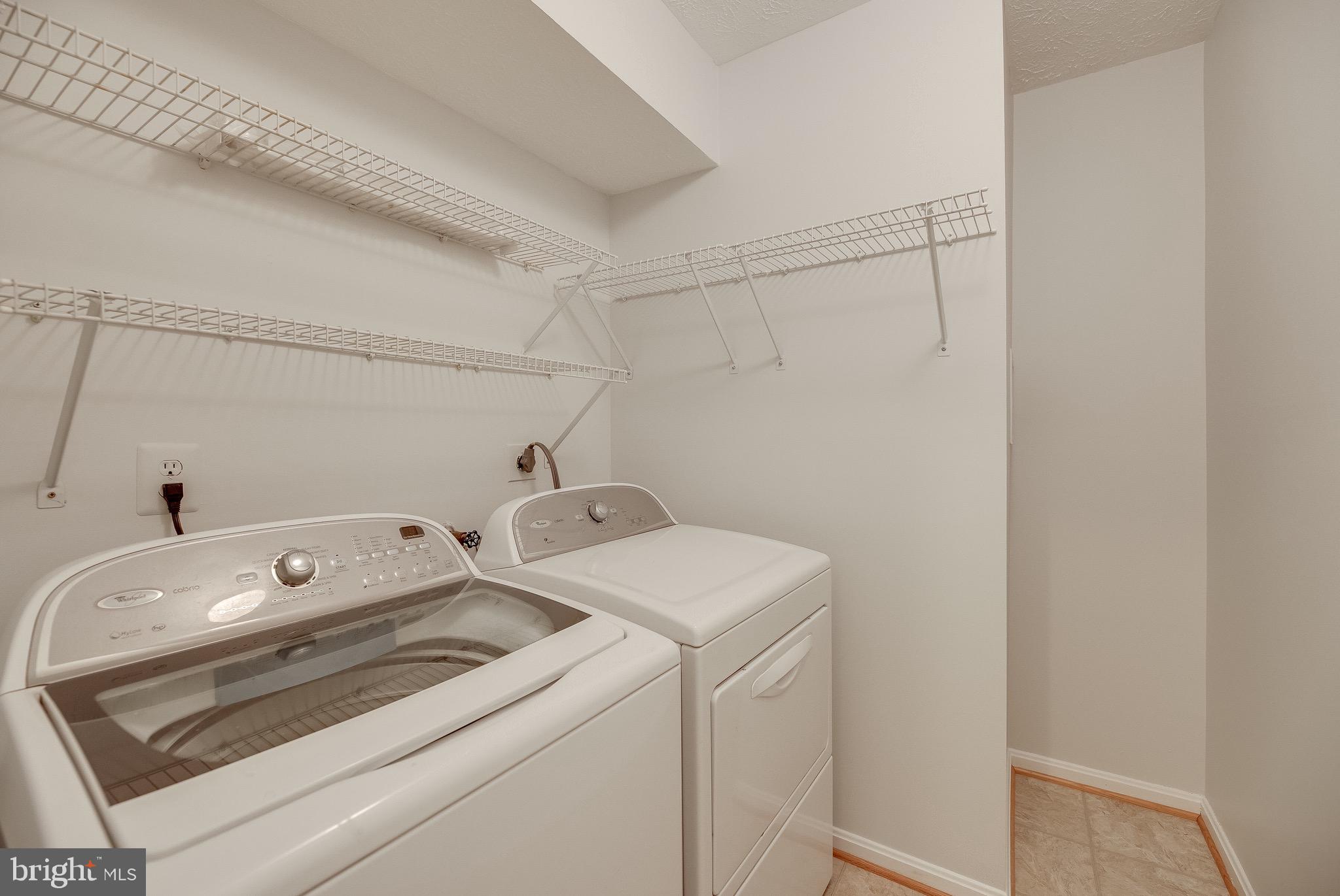 WOODED GLEN - Residential