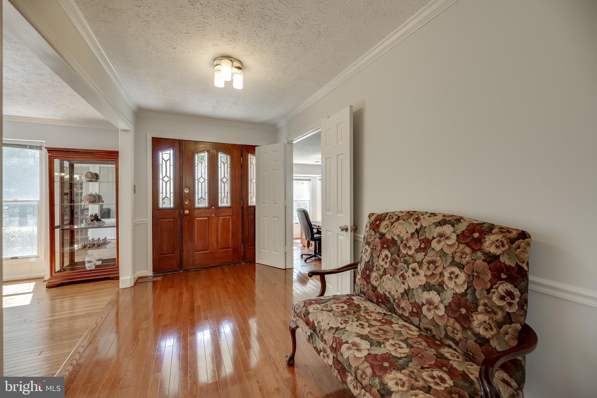 WOODED GLEN - Residential