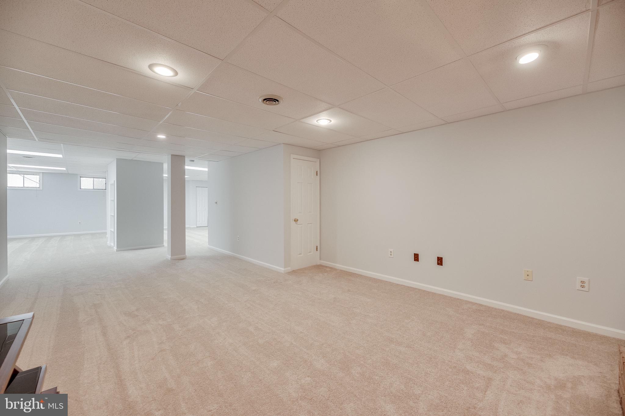 WOODED GLEN - Residential