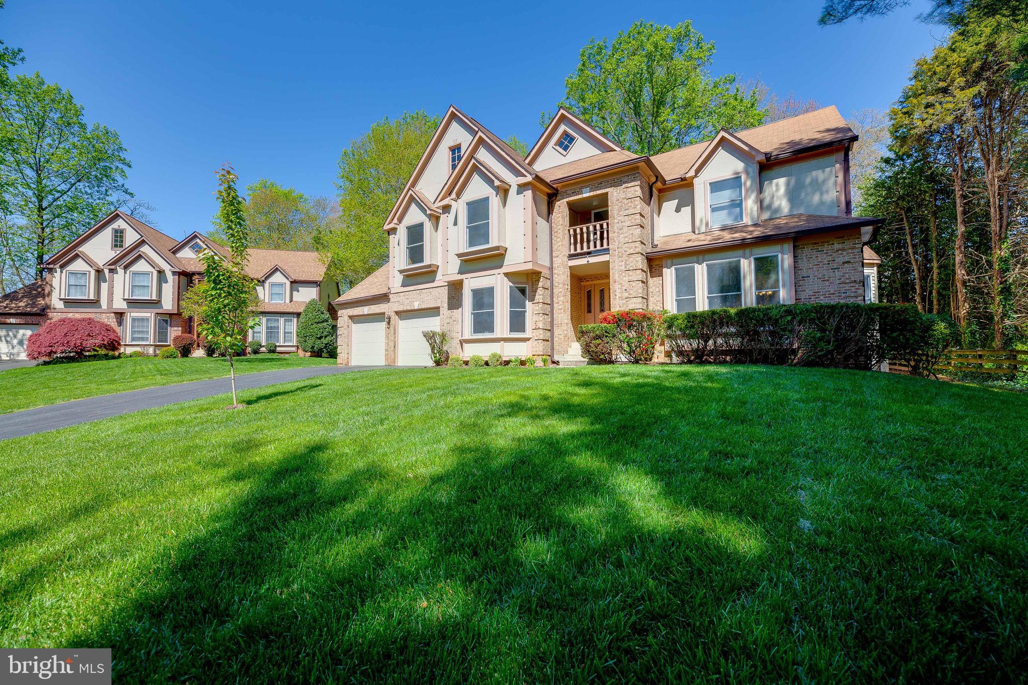 WOODED GLEN - Residential