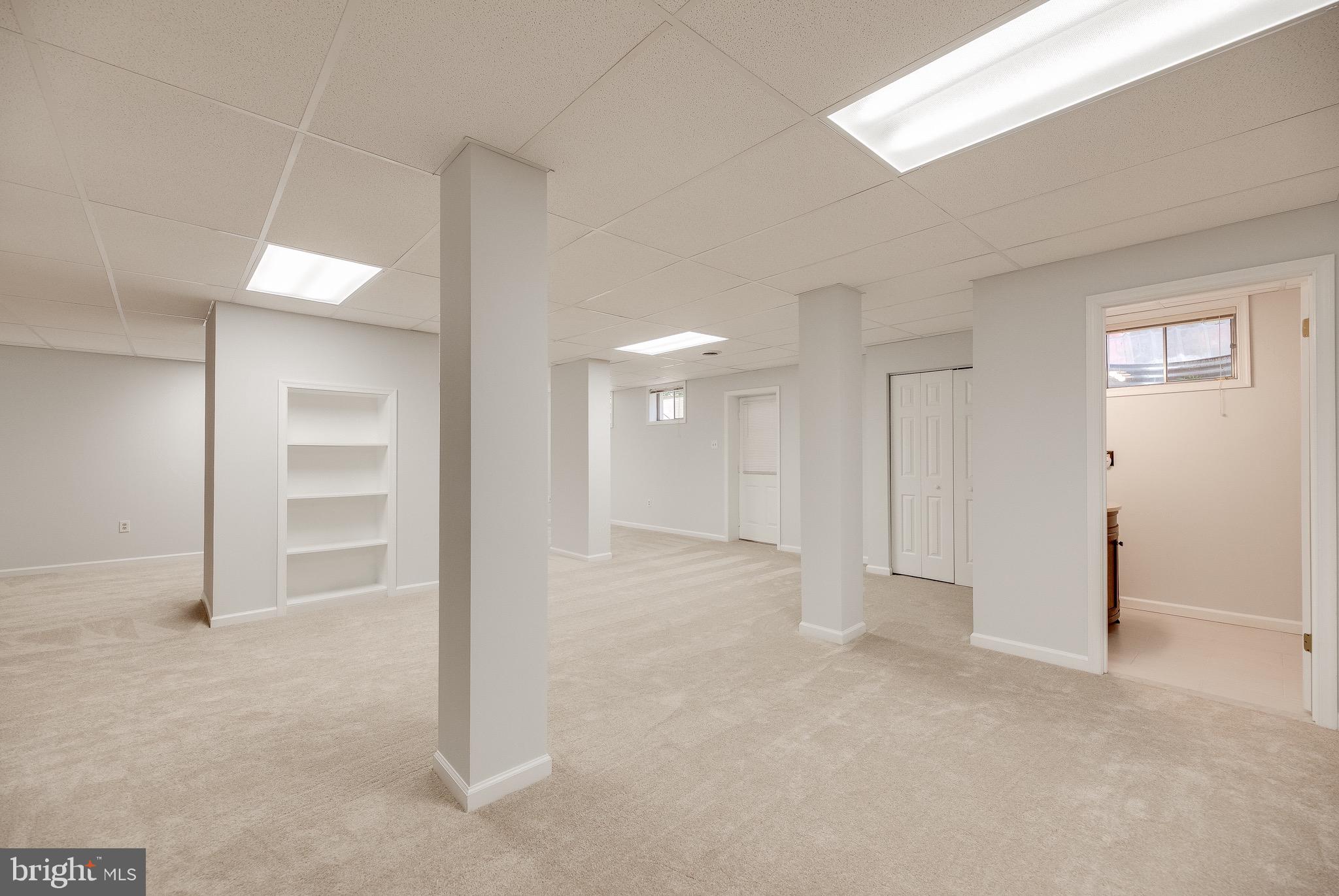 WOODED GLEN - Residential