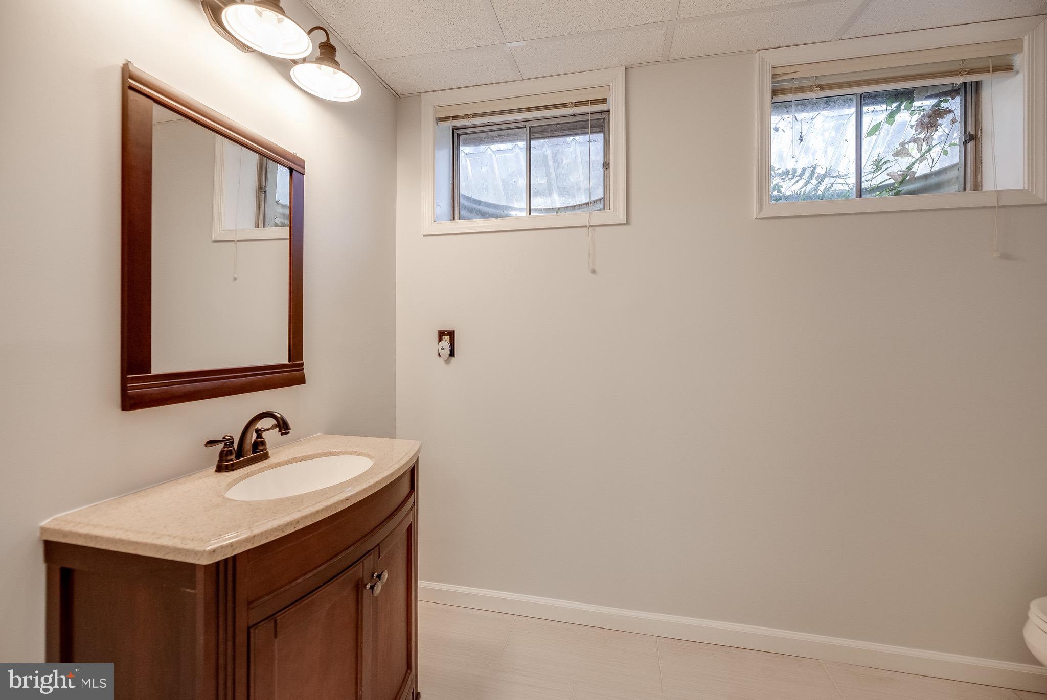 WOODED GLEN - Residential