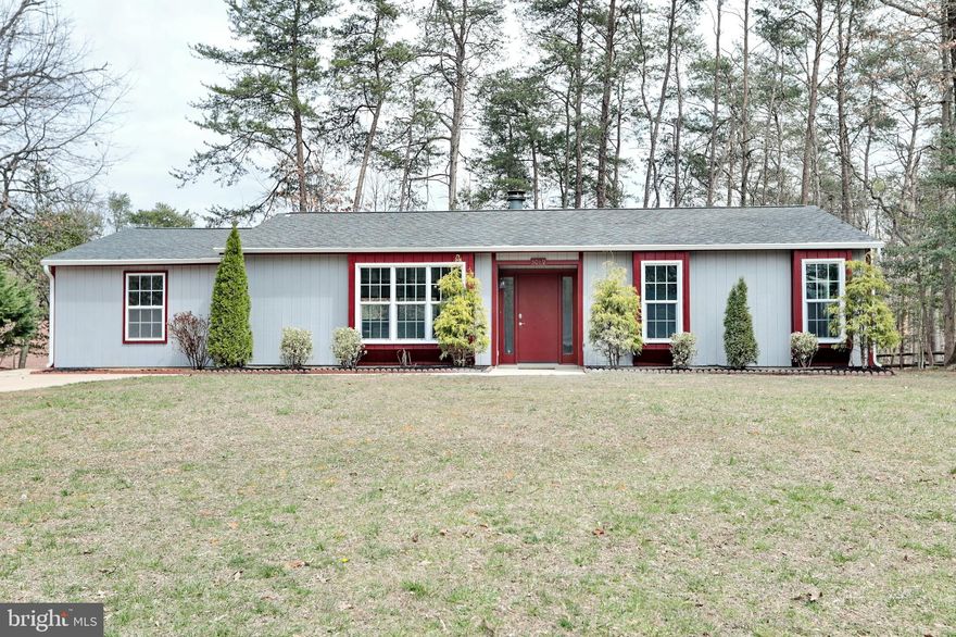 Beautiful renovated Rambler - 3 bedrooms (2 spacious masters with bath) Gorgeous kitchen featuring Brand new stainless steel kitchen appliances, new granite counter tops, new laminate flooring, new light fixtures and breakfast nook w/ granite top. New carpet, new bathroom vanities, freshly painted. Spacious living room with cozy fireplace, Large slider doors that open up nicely to backyard- perfect for entertaining. Quality renovation shows through out entire home. Check out the motion sensor lighting featured in the laundry closet, hands free. Spend your summers at the community pool walking distance to home. Shopping mall and many favorite restaurants near by, convenient location to Joint Andrews Air Force Base, Indian Head Naval Base, Pax River and easy commute into Washington DC.