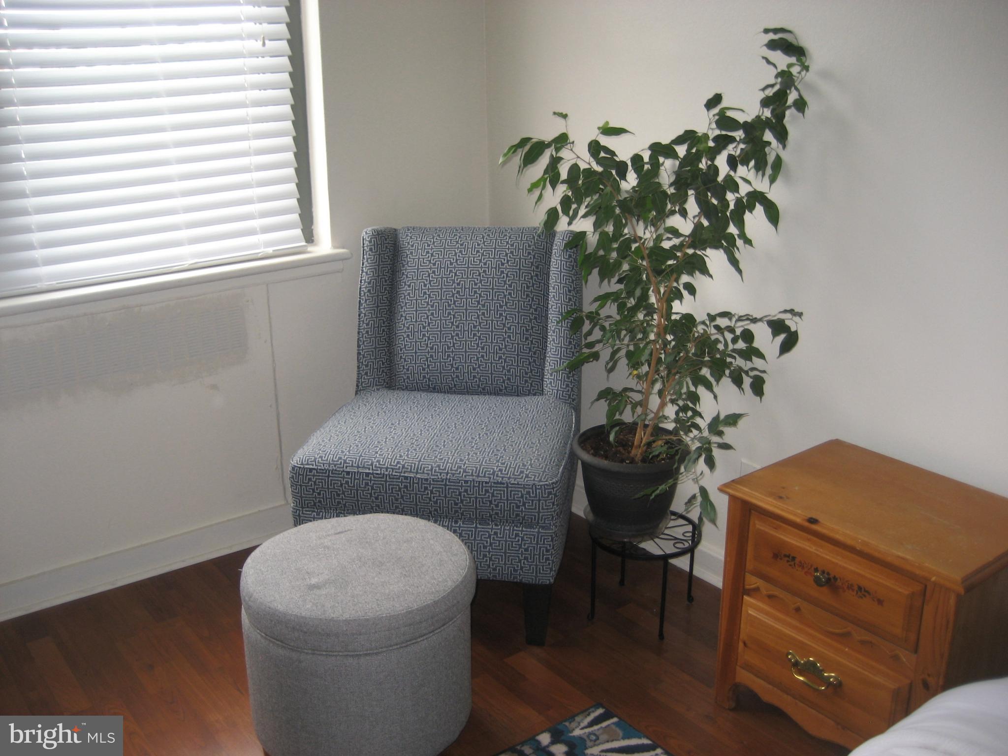 ART MUSEUM AREA - Residential Lease