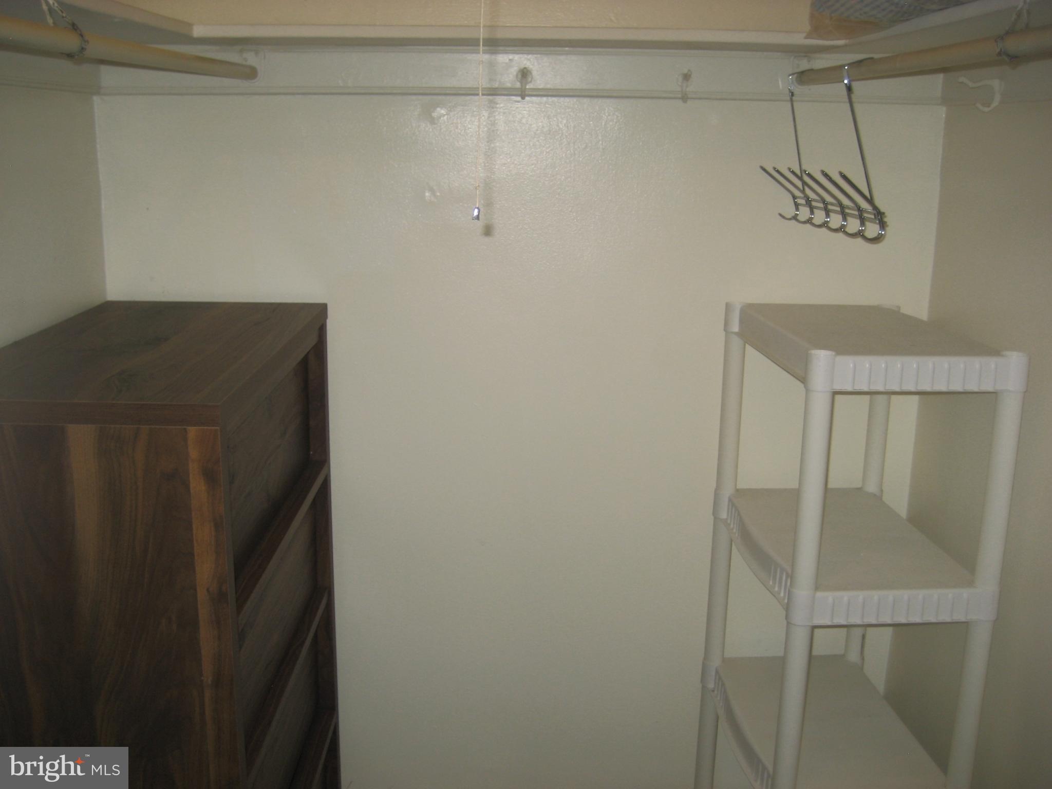 ART MUSEUM AREA - Residential Lease