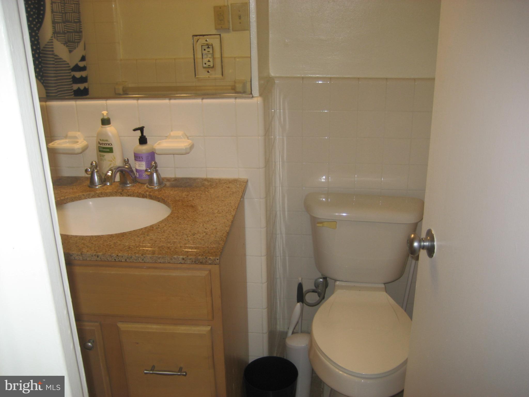 ART MUSEUM AREA - Residential Lease