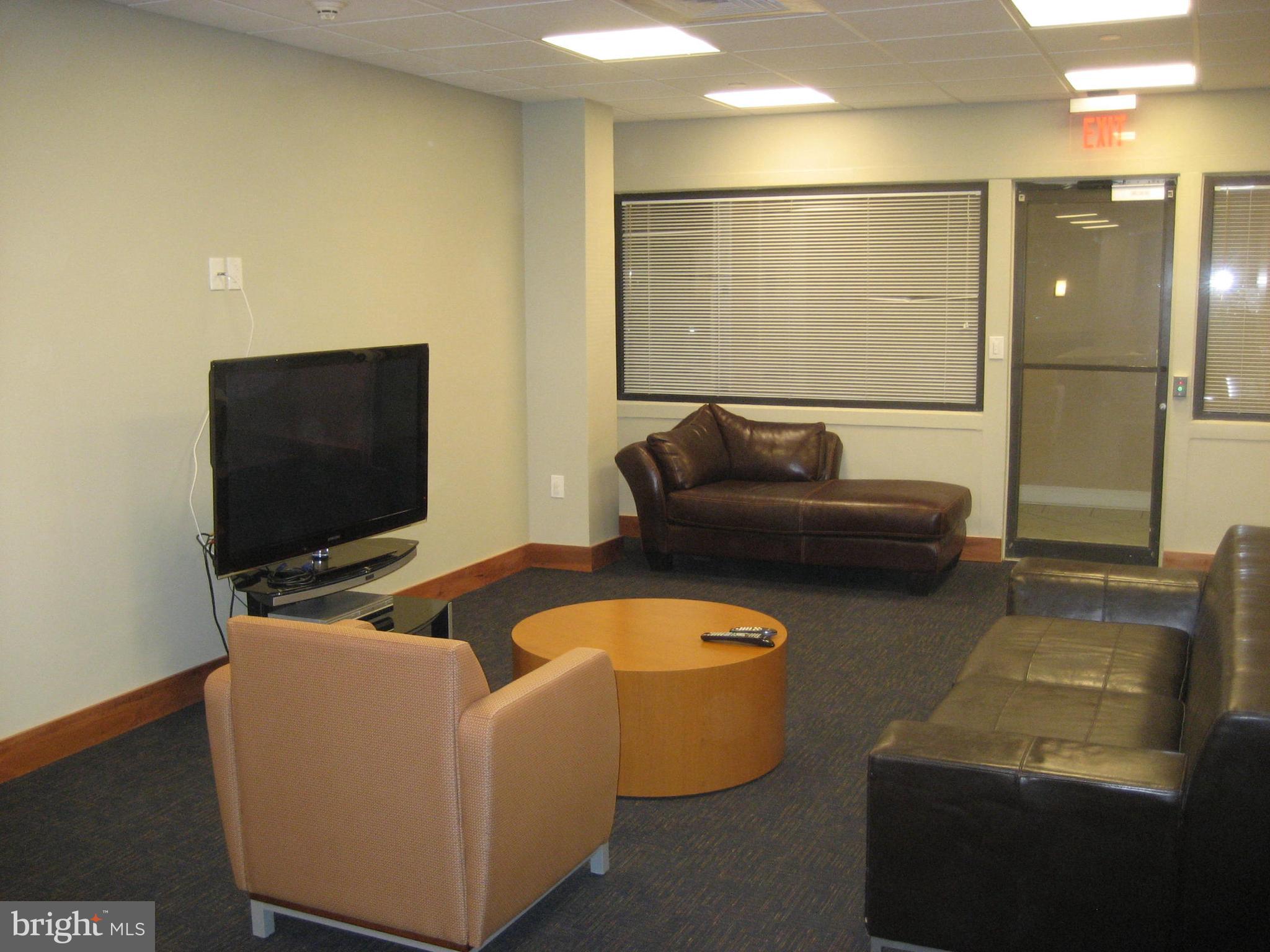 ART MUSEUM AREA - Residential Lease