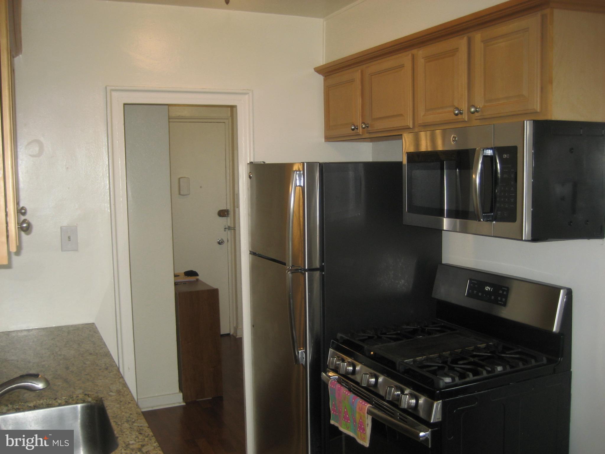 ART MUSEUM AREA - Residential Lease