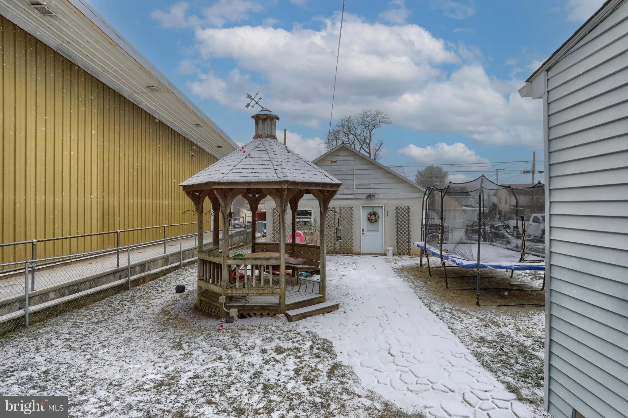 Palmyra, Pennsylvania 17078, United States, 4 Bedrooms Bedrooms, ,2 BathroomsBathrooms,Residential,Pending,18553