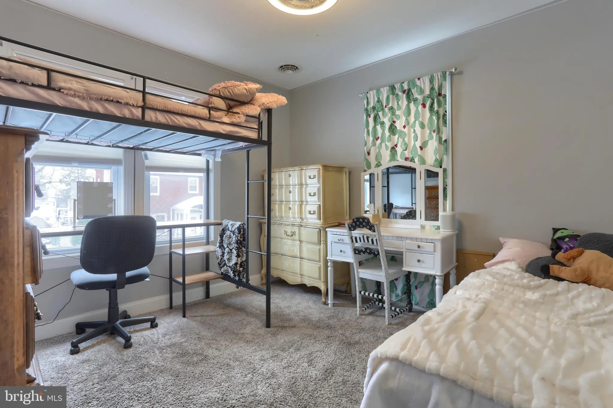 Palmyra, Pennsylvania 17078, United States, 4 Bedrooms Bedrooms, ,2 BathroomsBathrooms,Residential,Pending,18553