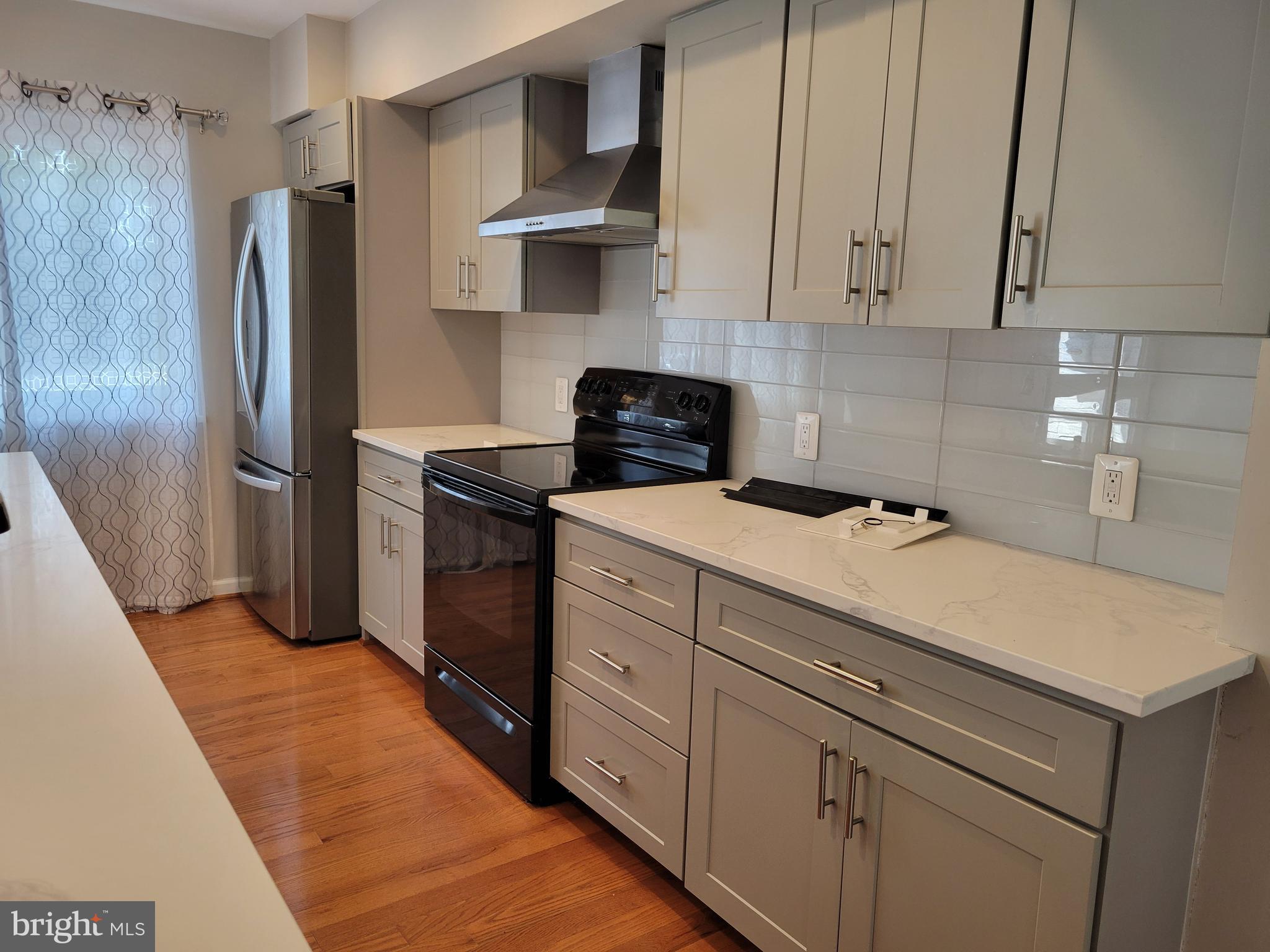 NEW MARK COMMONS - Residential Lease