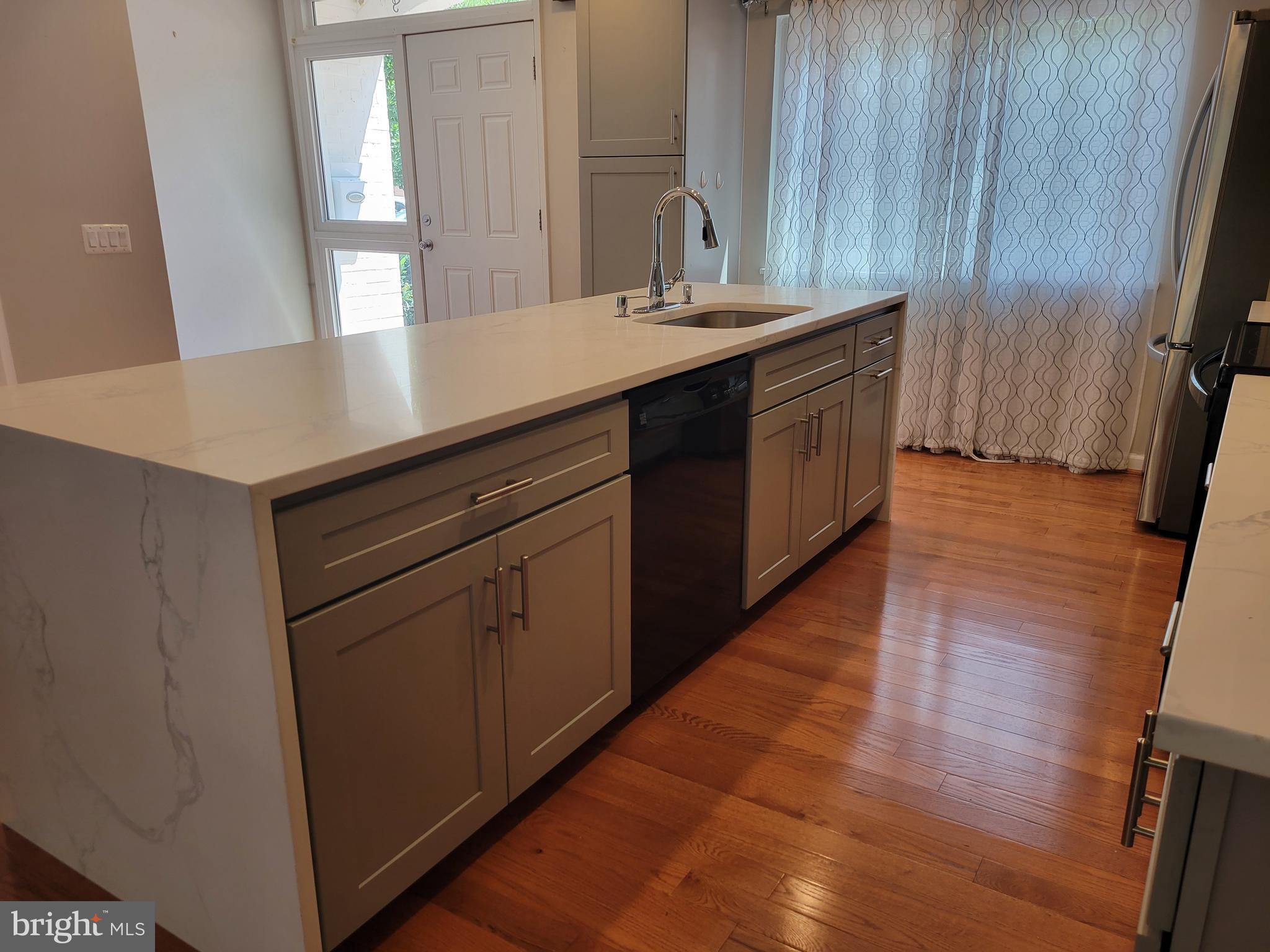 NEW MARK COMMONS - Residential Lease