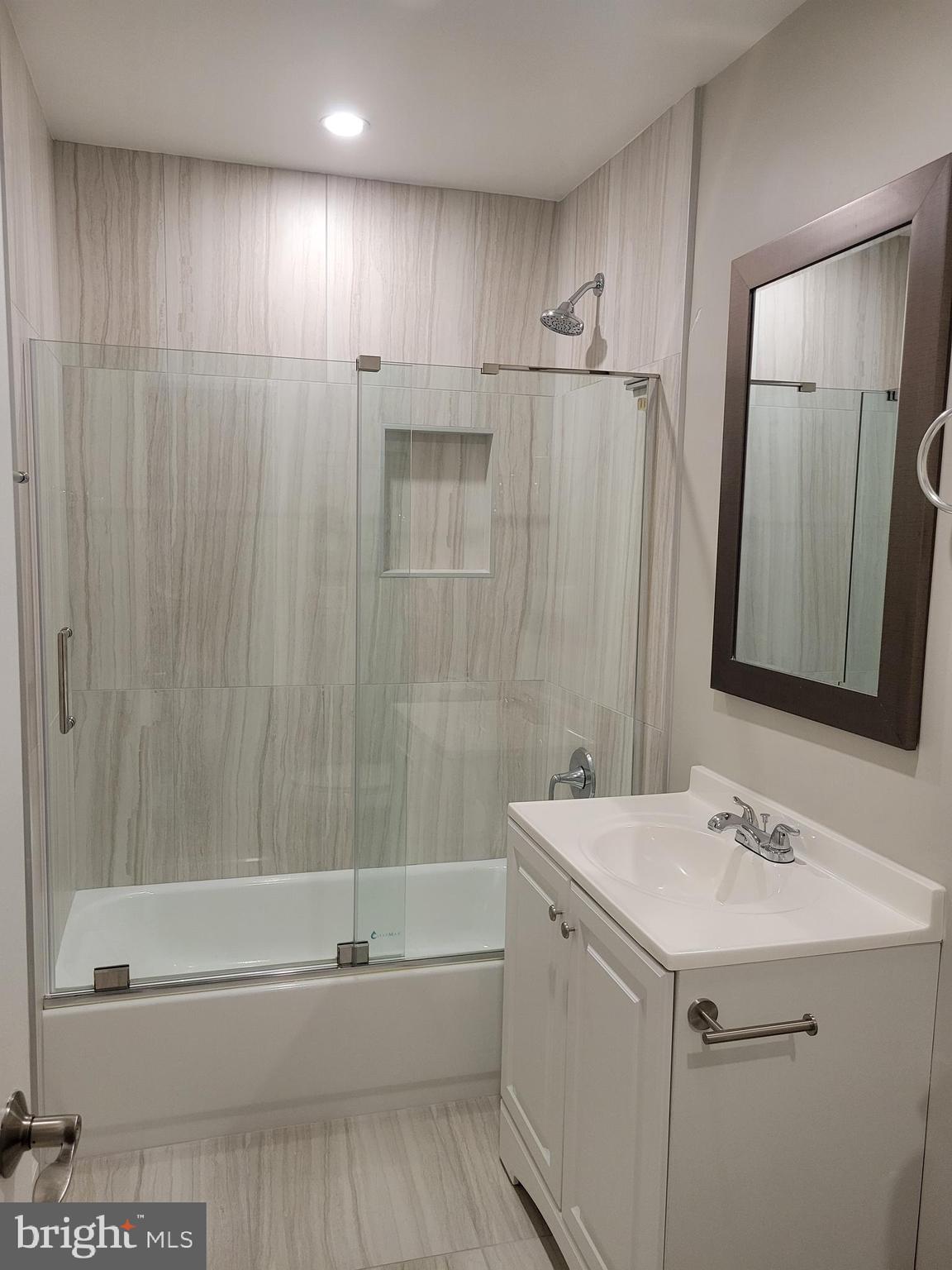 NEW MARK COMMONS - Residential Lease