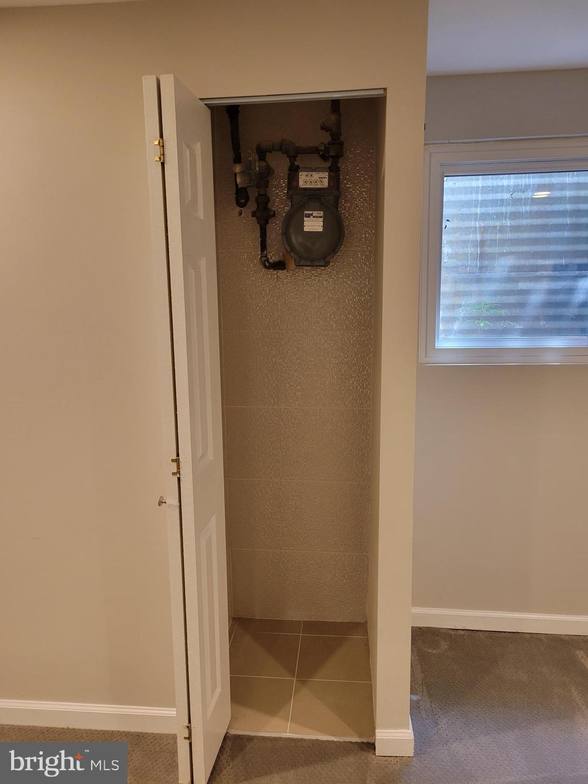 NEW MARK COMMONS - Residential Lease