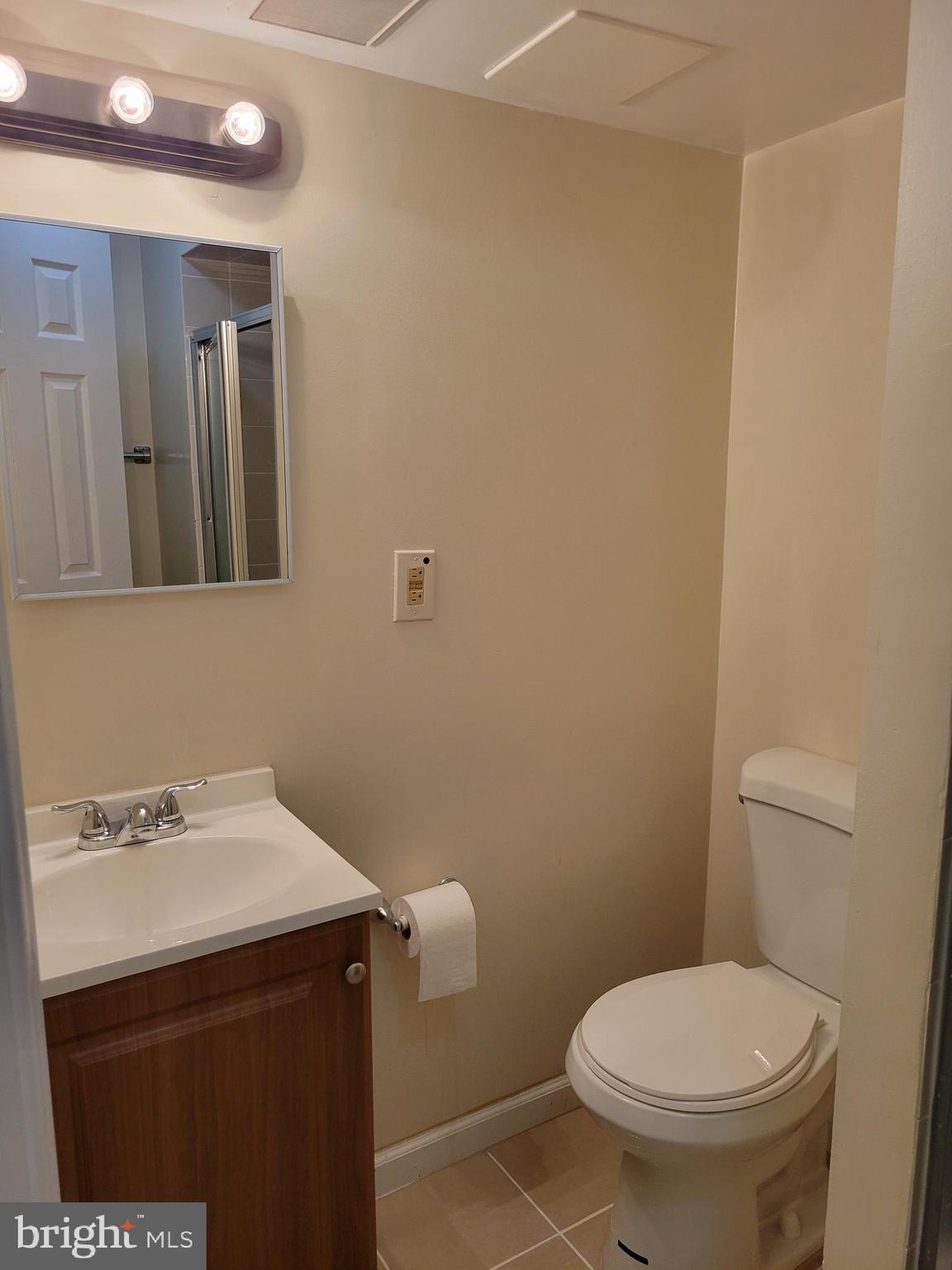 NEW MARK COMMONS - Residential Lease