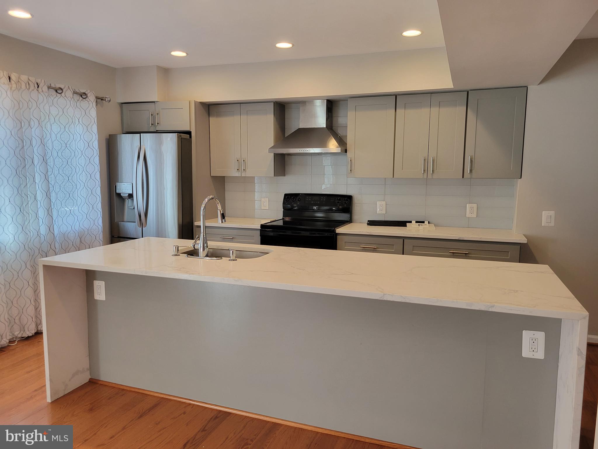 NEW MARK COMMONS - Residential Lease