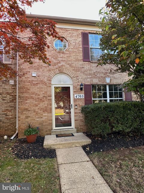Photo of 4703 S Park Court, WOODBRIDGE, VA 22193 (MLS # VAPW2107242)