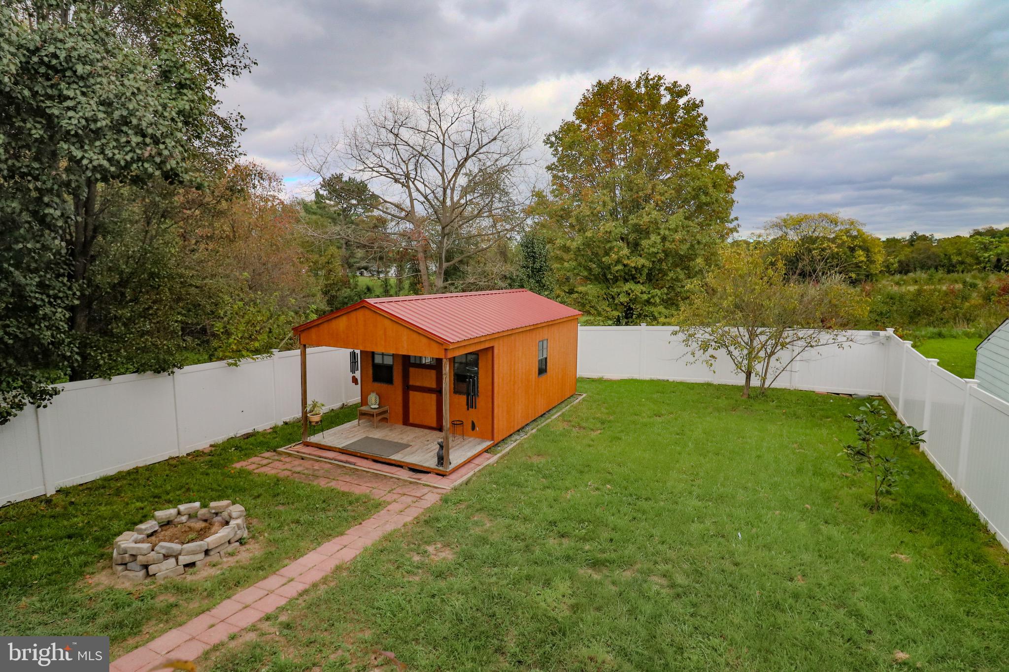 LAKEMONT VILLAGE - Residential