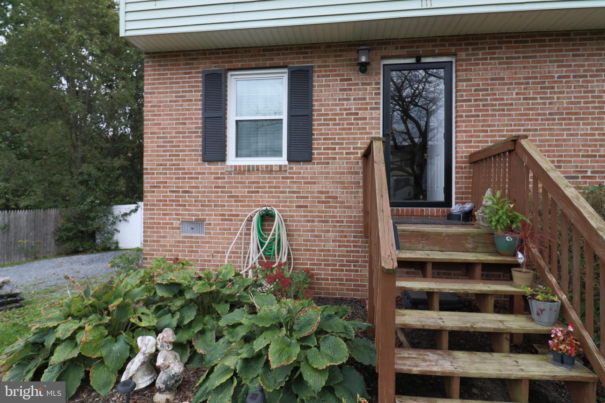 LAKEMONT VILLAGE - Residential