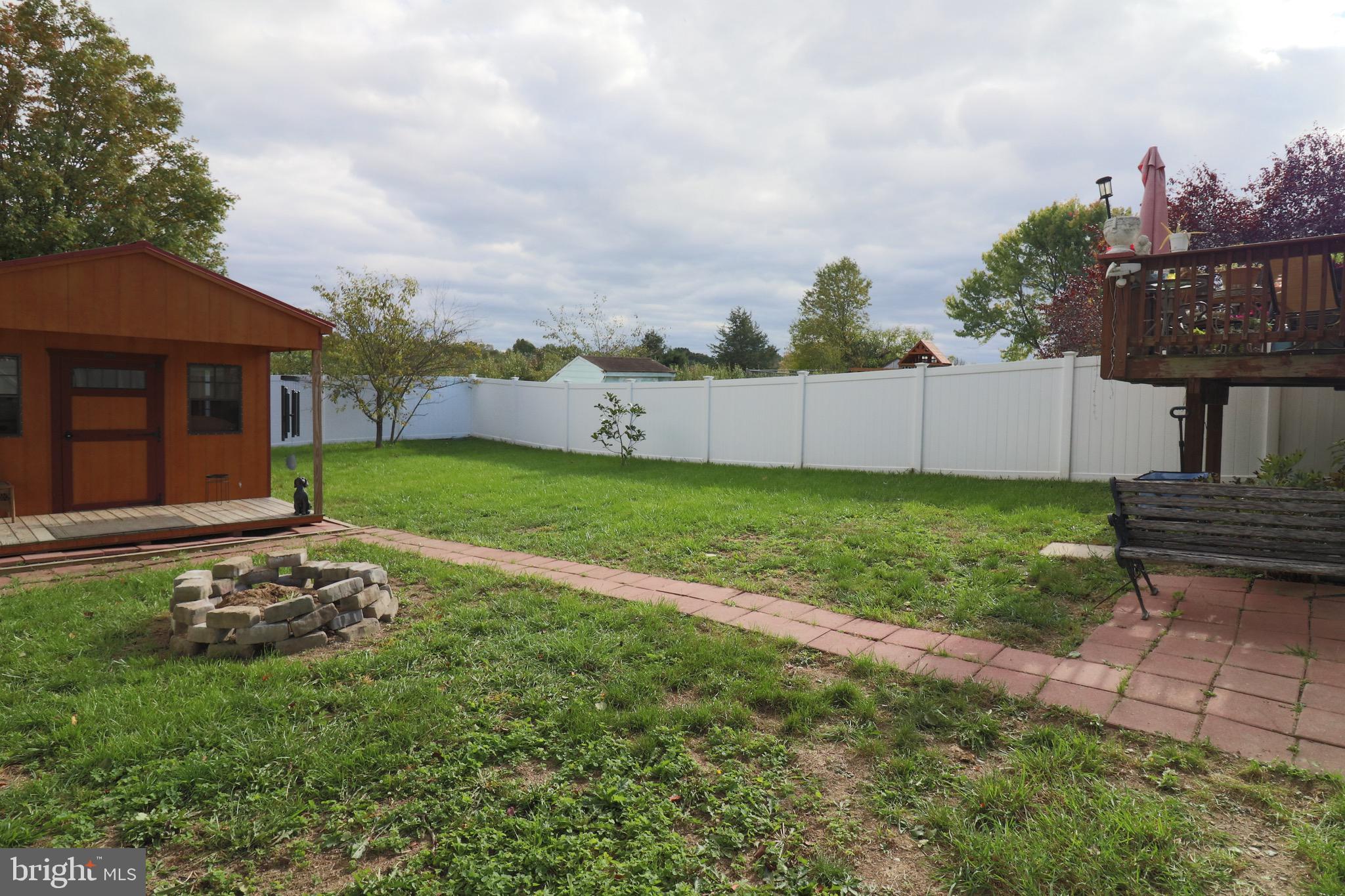 LAKEMONT VILLAGE - Residential