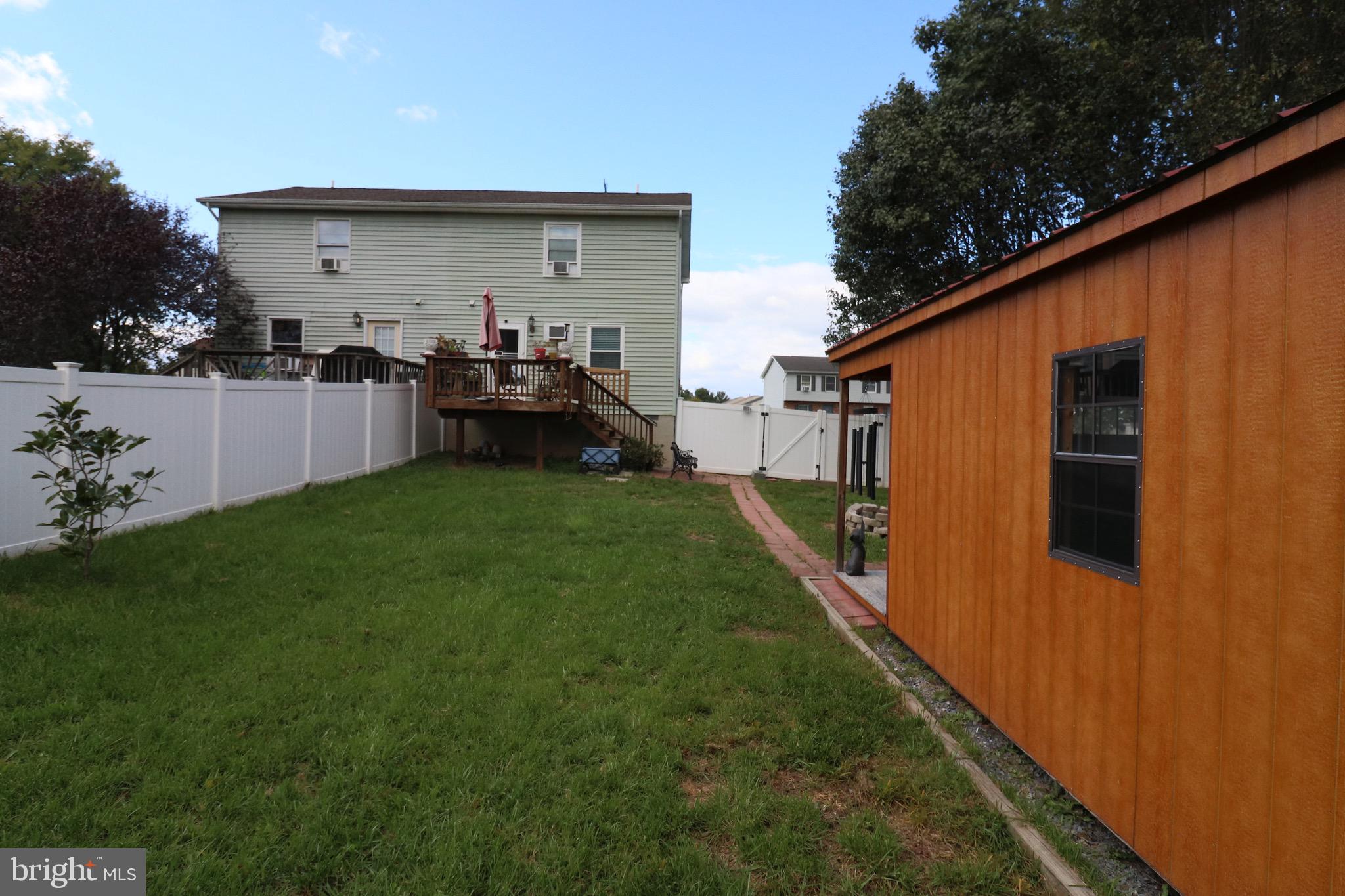 LAKEMONT VILLAGE - Residential