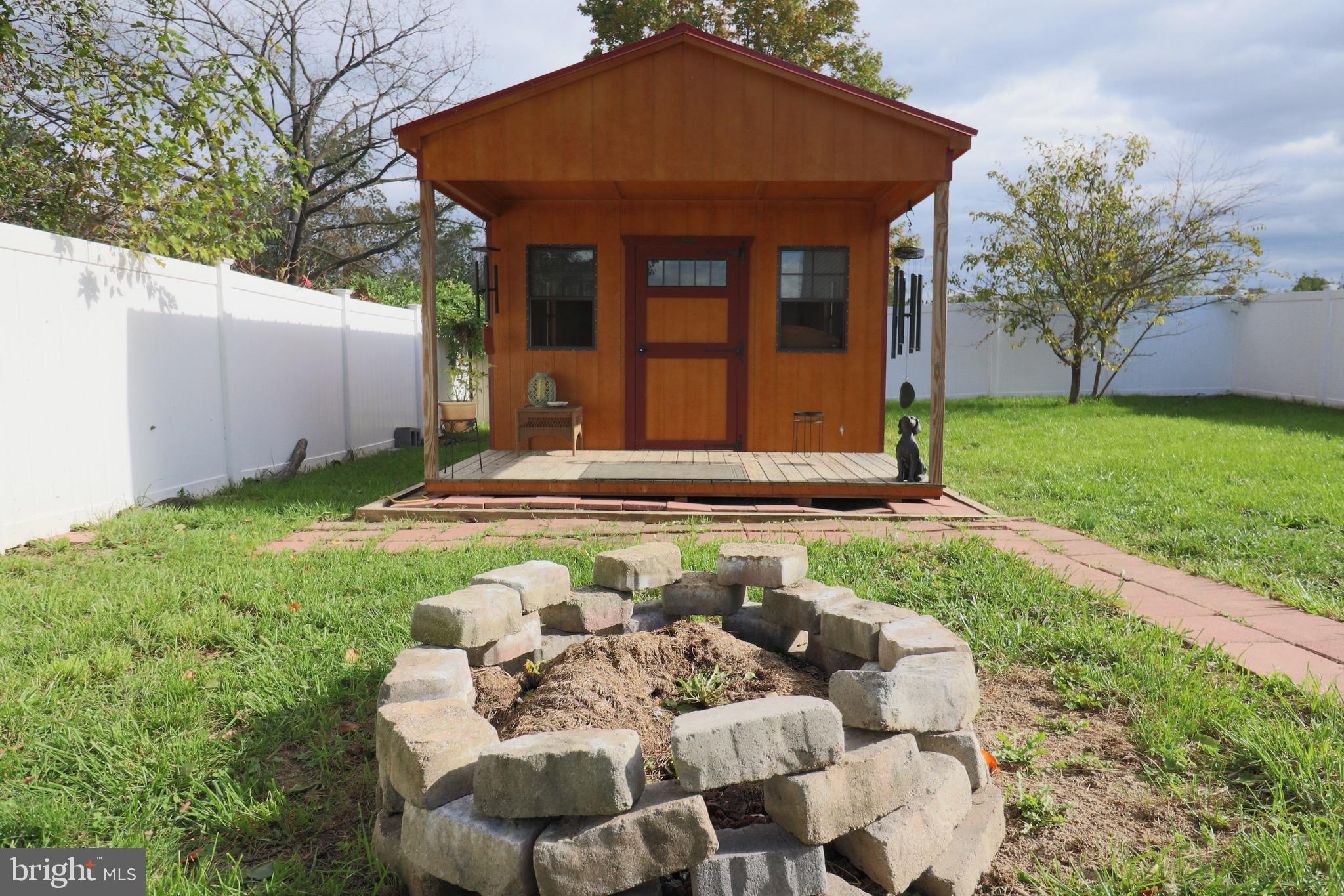 LAKEMONT VILLAGE - Residential