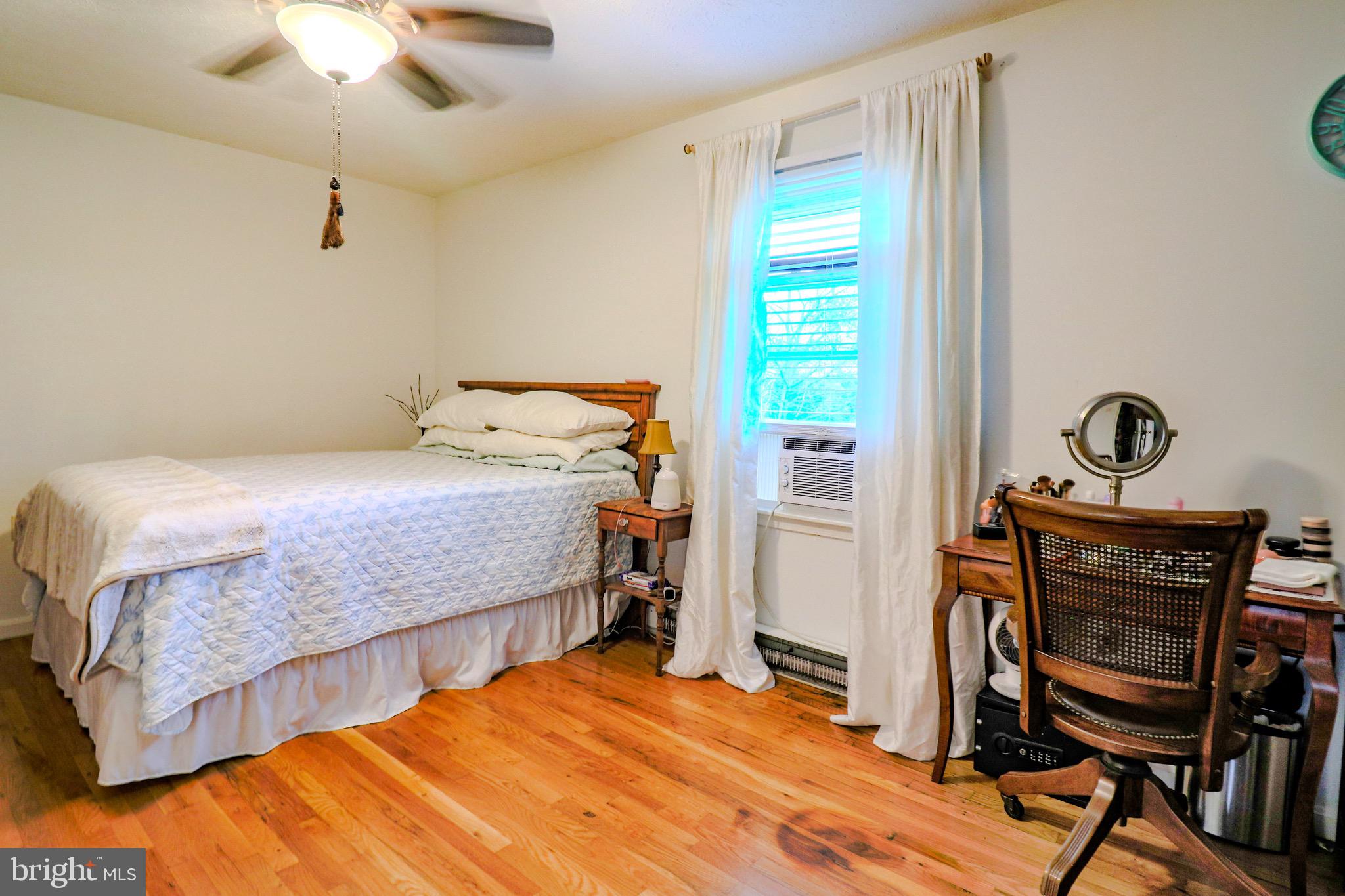 LAKEMONT VILLAGE - Residential