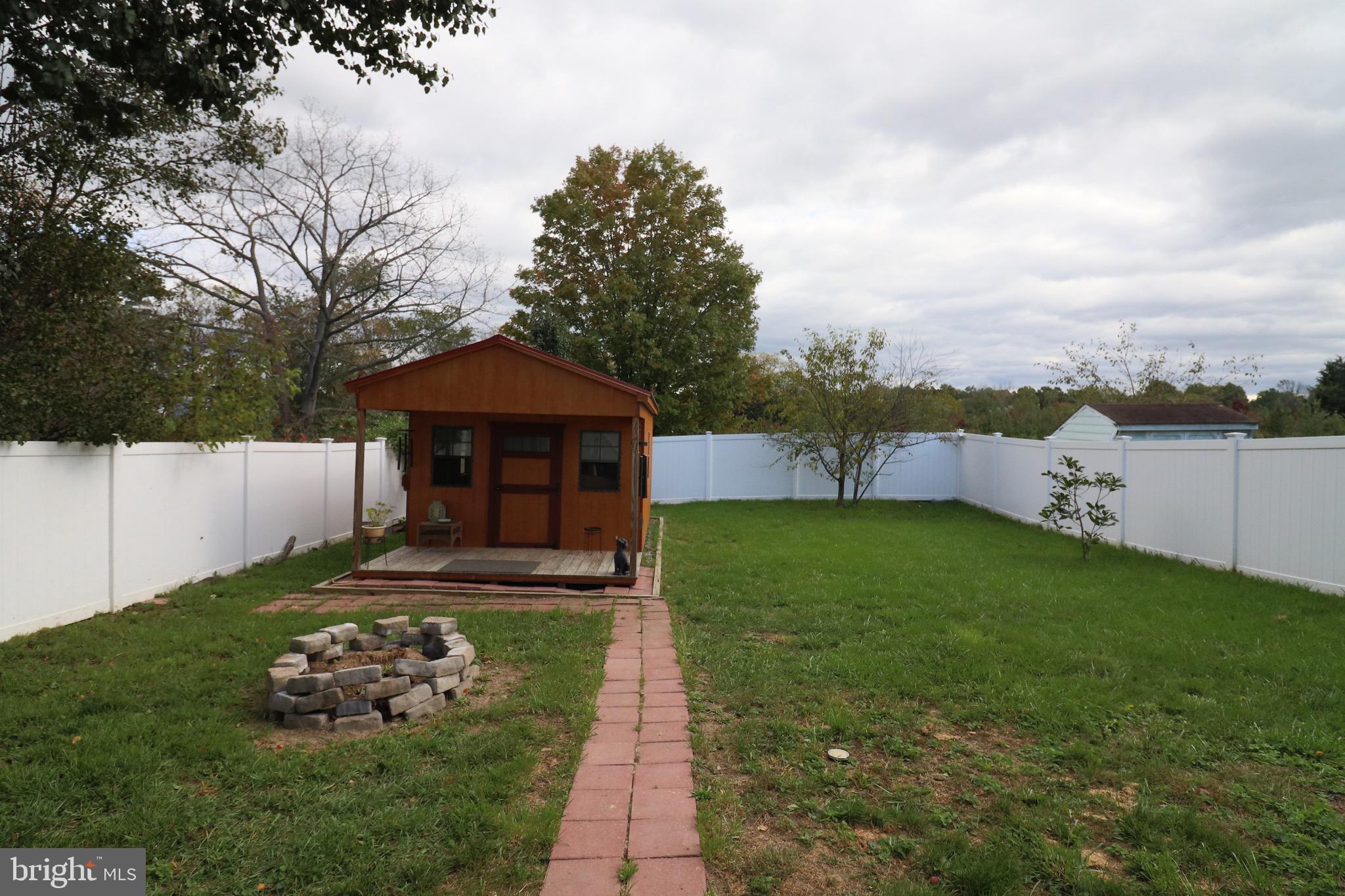 LAKEMONT VILLAGE - Residential