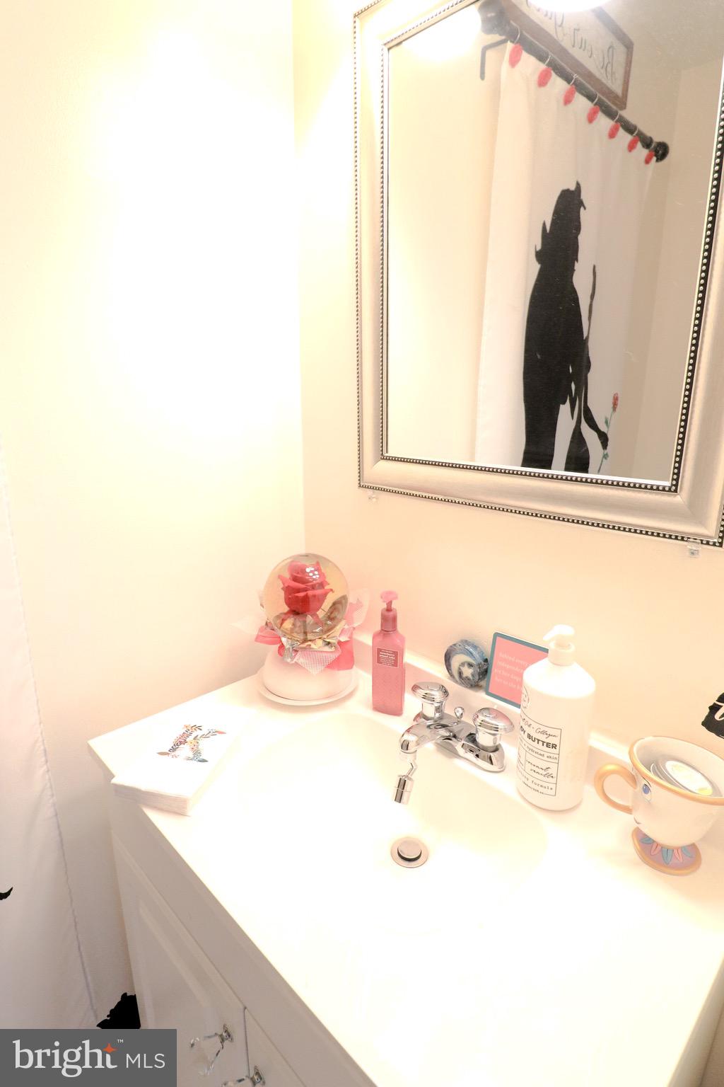 LAKEMONT VILLAGE - Residential