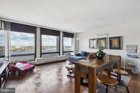 Condo For Rent - 220 Locust Street #23CS<br/> PHILADELPHIA, PA 19106