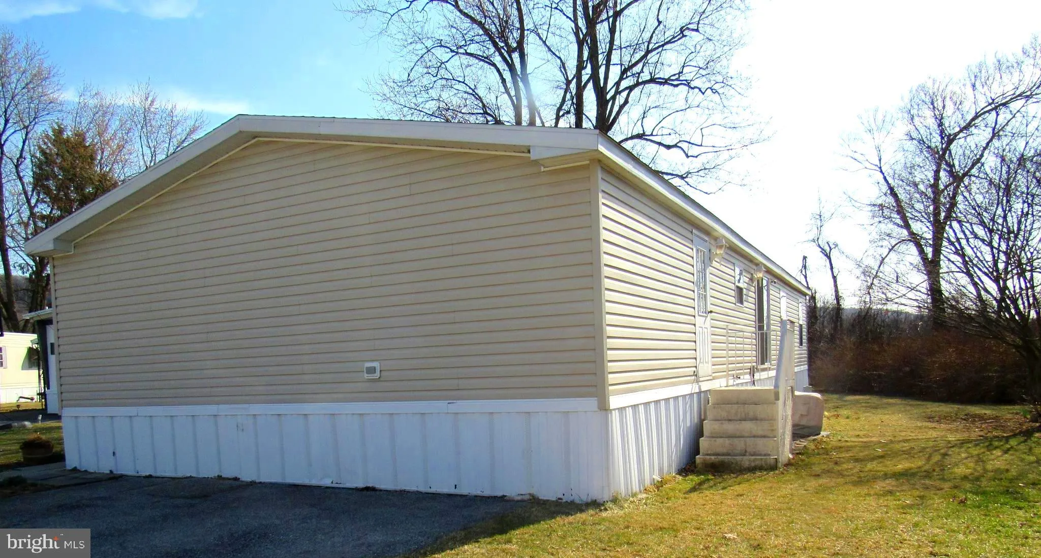 York, Pennsylvania 17406, United States, 4 Bedrooms Bedrooms, ,2 BathroomsBathrooms,Residential,Active,13727