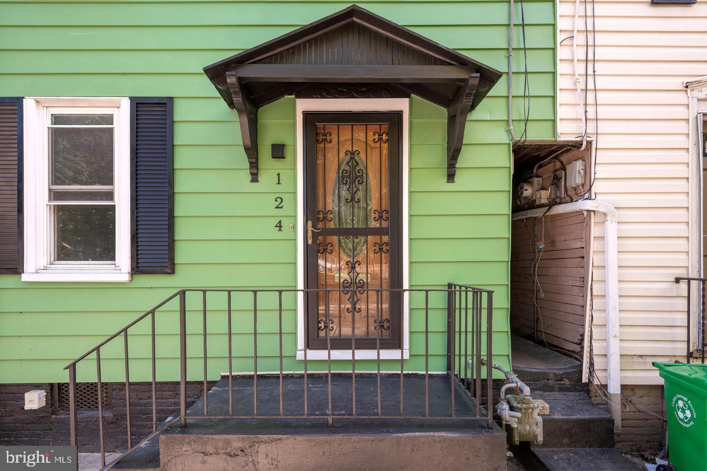 124 W PENN STREET